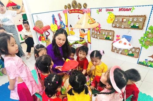 Tăng cường giáo dục cảm xúc xã hội cho trẻ mầm non