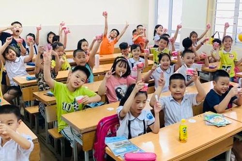 Hà Nội siết chặt tổ chức bữa ăn bán trú và kiểm soát thực phẩm quanh trường học