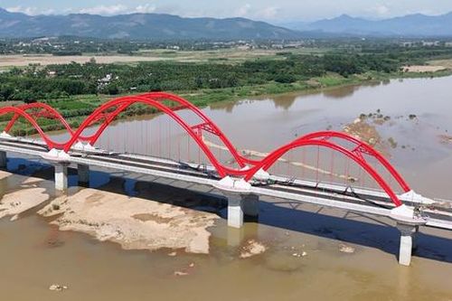 Quảng Ngãi tăng tốc đưa các dự án trọng điểm về đích, đẩy mạnh đầu tư hạ tầng miền núi