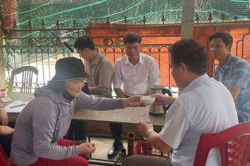 Sở Y tế Hưng Yên xác minh vụ việc 2 người tử vong sau khi ăn tiết canh, lòng lợn