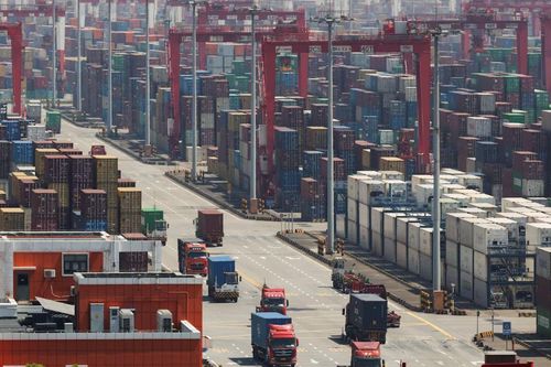 Kinh tế Trung Quốc tăng vượt dự báo, bất chấp thuế quan