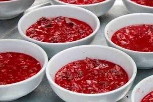 Hưng Yên: Hai người tử vong sau khi ăn tiết canh lợn