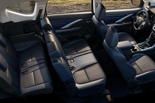 Giá lăn bánh Mitsubishi Xpander Cross chạm đáy, rẻ chưa từng có, SUV hạng B rẻ nhất, Suzuki XL7 hụt hơi với doanh số