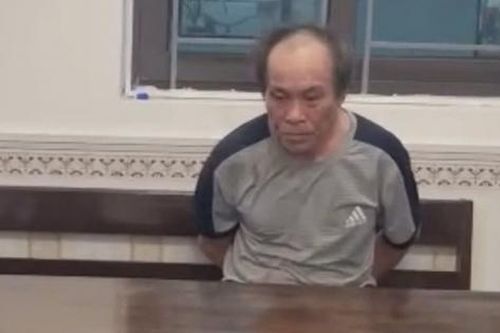 Chém vợ trọng thương rồi khóa cửa cố thủ trong nhà
