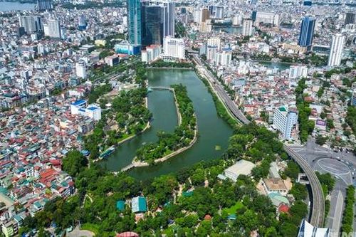 Ngắm 'lá phổi xanh' giữa Thủ đô từ trên cao