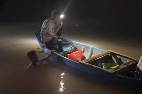 Đi tắm sông cùng nhóm bạn, nam sinh lớp 6 đuối nước mất tích