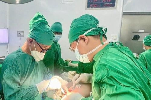 Người dân Khánh Hòa được thay khớp háng toàn phần ngay gần nhà