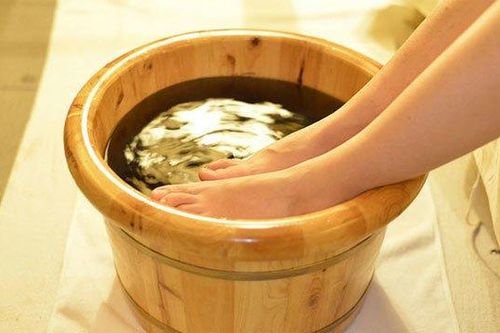 Ngâm chân thảo dược - Giải pháp chữa lành cơ thể rẻ tiền