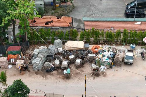 Sống giữa 'lá phổi xanh' hồ Tây vẫn khổ vì rác