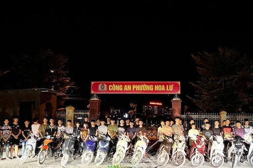 Triệu tập 33 đối tượng dùng dao, kiếm gây náo loạn đường phố