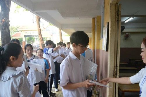 Thu hút người tài vào khối ngành y, dược