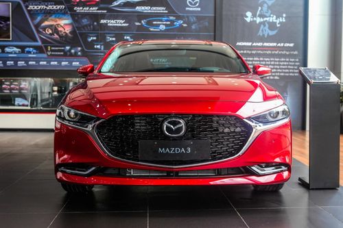 'Đầu đuôi' bê bối trang bị khiến Mazda bị kiện