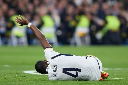 Alaba bị lãng quên ở Real Madrid