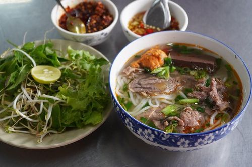 Bún bò Huế 'định vị' văn hóa ẩm thực Cố đô