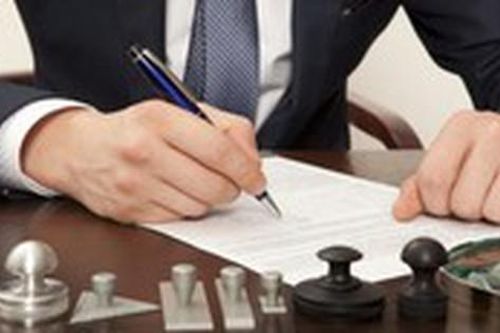 Quy định đăng ký thay đổi người đại diện theo pháp luật của công ty TNHH, công ty cổ phần