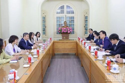 Tăng cường, thúc đẩy quan hệ hữu nghị, hợp tác giữa địa phương hai nước Việt-Trung