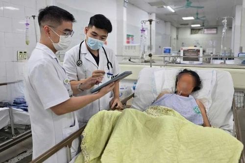 Chảy máu não, nguy kịch tính mạng vì bị sét đánh