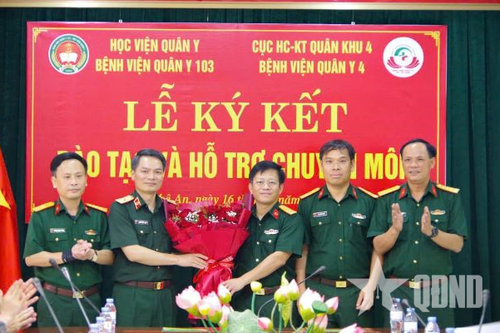 Bệnh viện Quân y 103 ký kết đào tạo và hỗ trợ chuyên môn với Bệnh viện Quân y 4