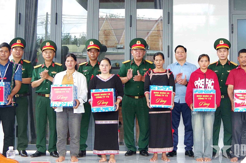 Công ty 72 (Binh đoàn 15): Thắm tình đồng đội, đượm tình quân dân