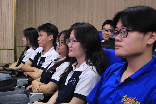 Chuyển đổi số hiệu quả, góp phần nâng cao năng lực cạnh tranh và phát triển bền vững