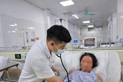 Bị sét đánh, người phụ nữ bất tỉnh, rối loạn ý thức