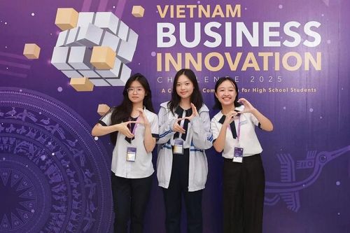 Kể chuyện dân tộc bằng ngôn ngữ thời đại