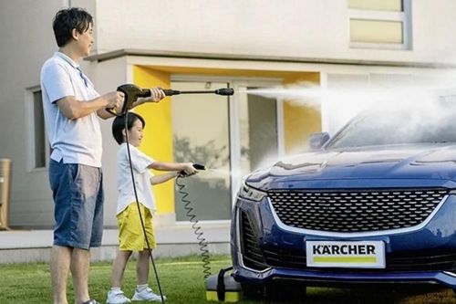 Đánh bay mọi vết bẩn với máy rửa xe áp lực cao Kaercher