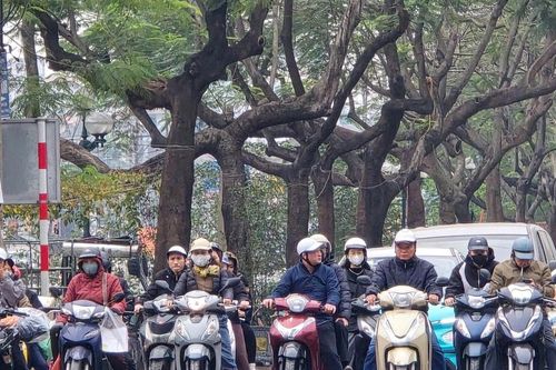 Hà Nội dự kiến hỗ trợ bao nhiêu tiền để người dân đổi xe máy chạy xăng sang xe điện?