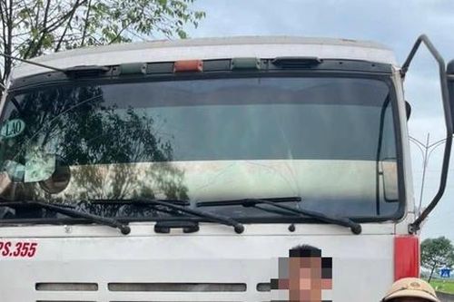 Phát hiện tài xế dương tính với ma túy, không có giấy phép lái xe điều khiển ô tô đầu kéo