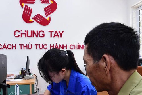 Dấu son điểm chỉ ở trung tâm phục vụ hành chính công xã biên giới