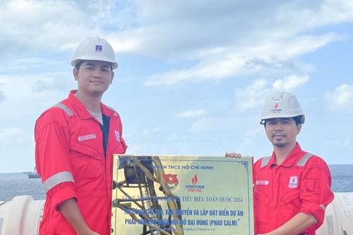 Gắn biển công trình thanh niên cấp Trung ương Đoàn cho công trình của Tuổi trẻ PVEP-POC