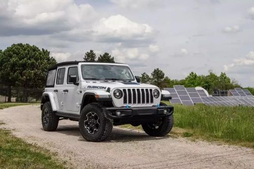 Nhiều mẫu SUV đang được giảm giá 'kịch sàn' cả tỷ đồng trong tháng 7