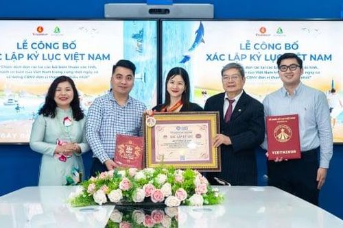 Quỹ Vì tương lai xanh xác lập kỷ lục chiến dịch dọn rác bờ biển lớn nhất Việt Nam