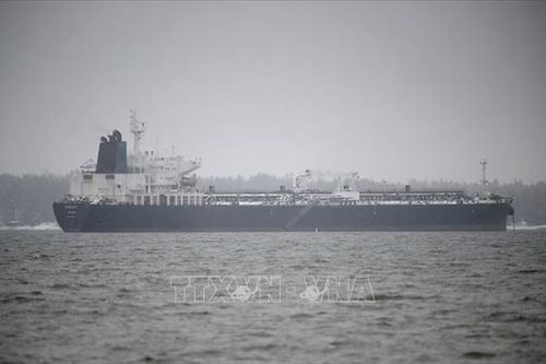 Iran bắt giữ một tàu chở dầu nước ngoài