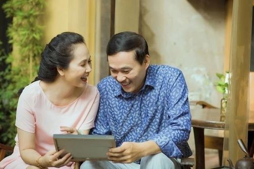 Cuộc sống hôn nhân viên mãn của NSND Lan Hương - 'mẹ chồng' kinh điển của màn ảnh Việt