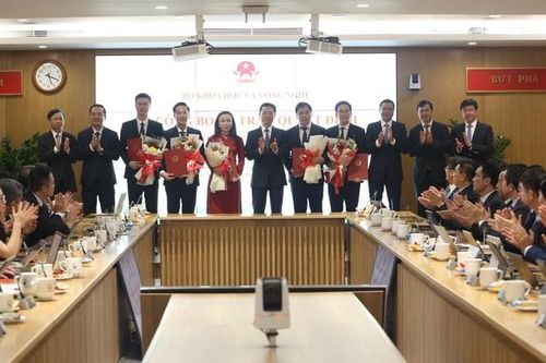 Bộ Khoa học và Công nghệ điều động, bổ nhiệm 5 lãnh đạo các đơn vị trực thuộc