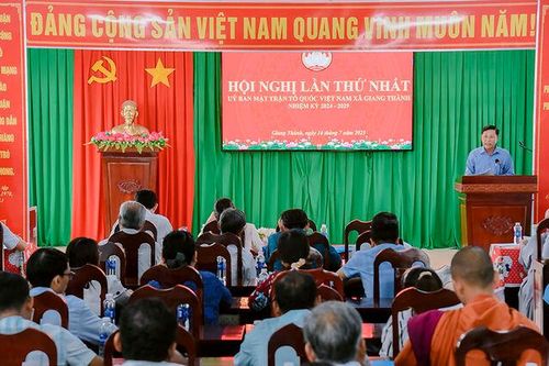 Công bố các quyết định tổ chức, cán bộ Mặt trận Tổ quốc Việt Nam xã Giang Thành
