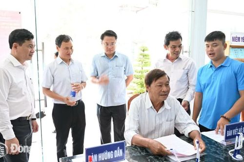 Chủ nhiệm Ủy ban Kiểm tra Tỉnh ủy Trần Trung Nhân làm việc tại xã Cẩm Mỹ