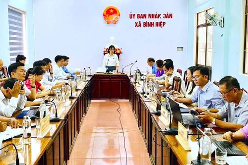 Phó Chủ tịch UBND tỉnh Nguyễn Thị Thanh Lịch làm việc với xã Bình Hiệp
