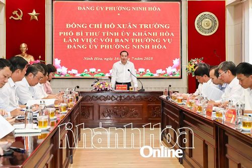 Phó Bí thư Tỉnh ủy Hồ Xuân Trường làm việc với Đảng ủy phường Ninh Hòa