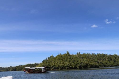Nhiều lo ngại trên hồ Tà Đùng