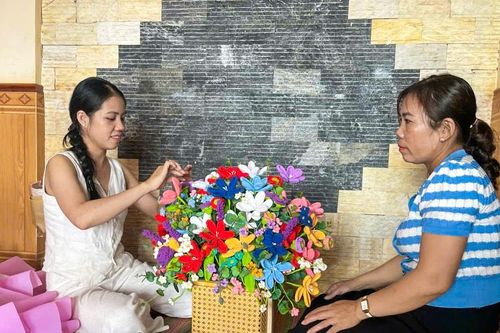 Người 'thổi hồn' vào từng sợi len