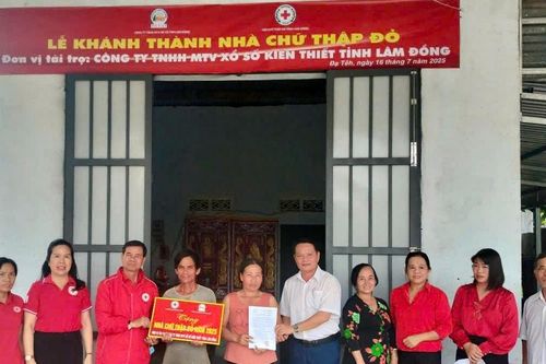 Hội Chữ thập đỏ Lâm Đồng tặng 2 căn nhà tình thương