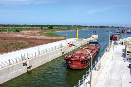 Tập trung nguồn lực phát triển hạ tầng giao thông