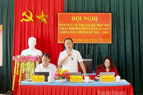 Tổ đại biểu số 16 HĐND tỉnh tiếp xúc cử tri xã Pờ Ly Ngài
