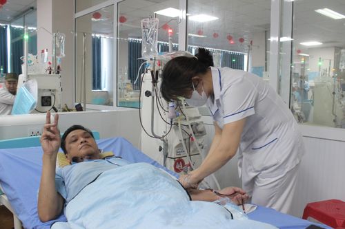 Sống bằng 'thận thép'
