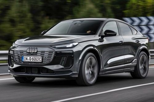 Giá lăn bánh Audi Q6 e-tron tại Việt Nam: Từ 3,23 tỷ đồng, miễn phí sạc 2 năm đầu