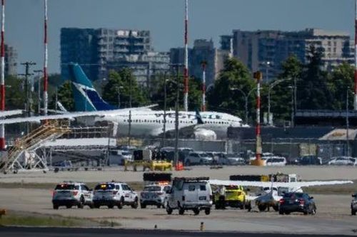Không tặc cướp máy bay khiến sân bay Canada tạm dừng hoạt động