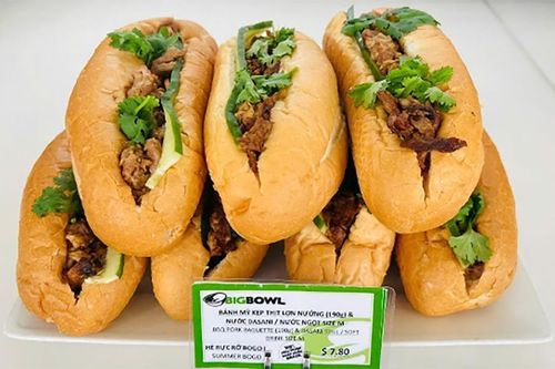 Rà soát hoạt động cung cấp dịch vụ phi hàng không sau vụ 'ổ bánh mỳ giá 208 nghìn đồng'