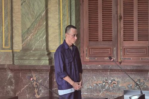 Tông hàng xóm gãy 5 xương sườn vì mâu thuẫn lối đi chung
